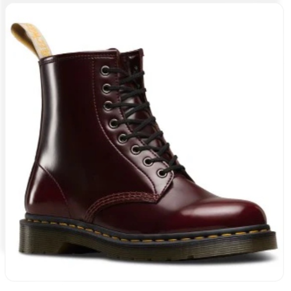 Dr. Martens Vegan Cherry 1460 Combat Boots Mens 9 L Airwalk 8 Eyelet Oxford - Picture 1 of 10